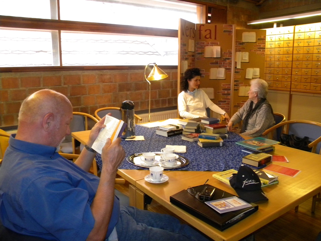 Maratoni versolvasás