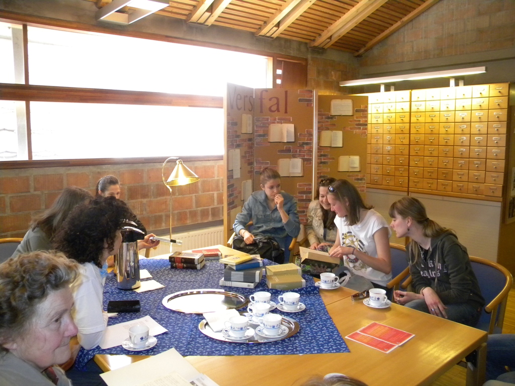 Maratoni versolvasás