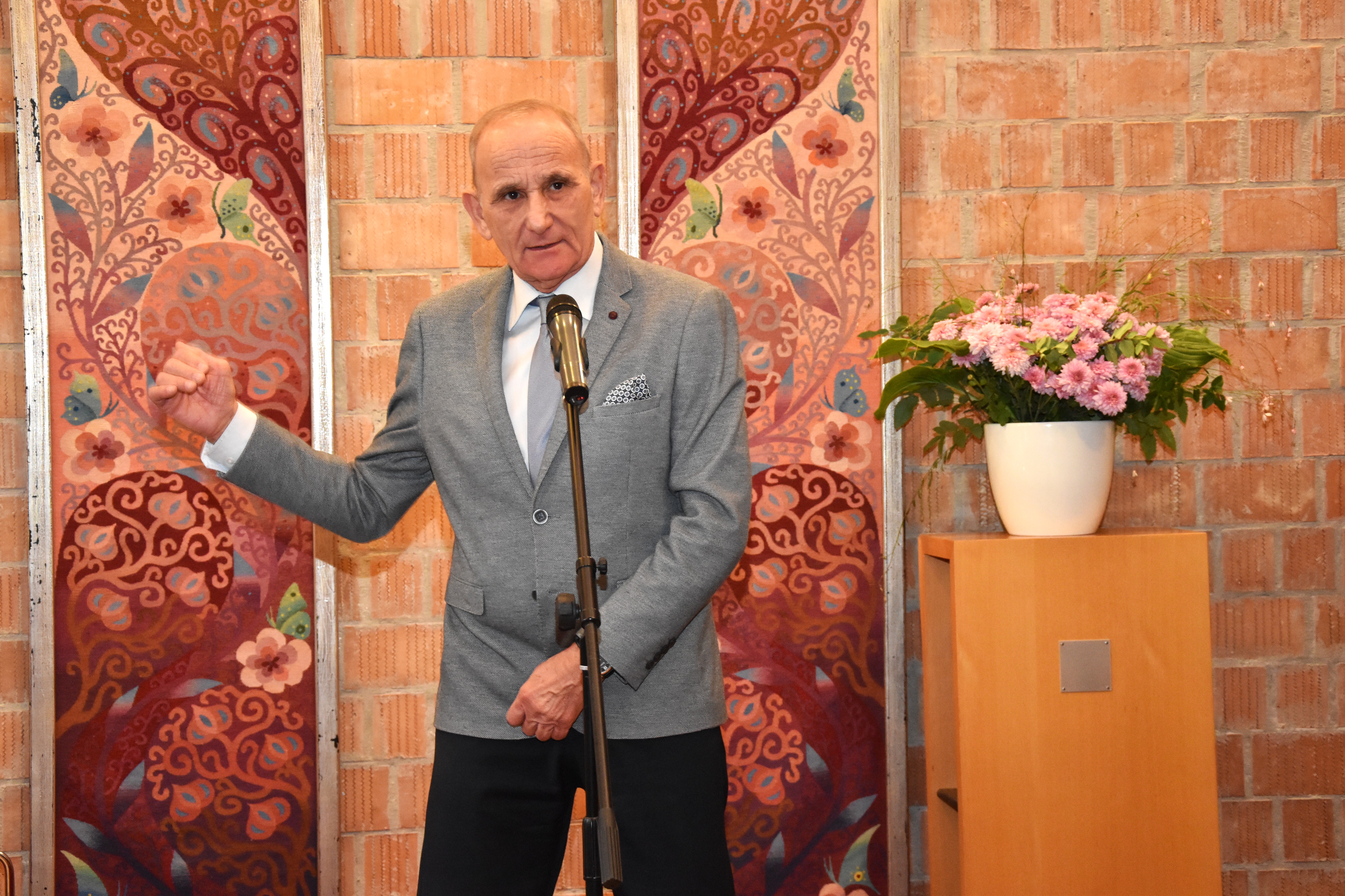 Dr. Gémesi György polgármester, a díj fővédnöke