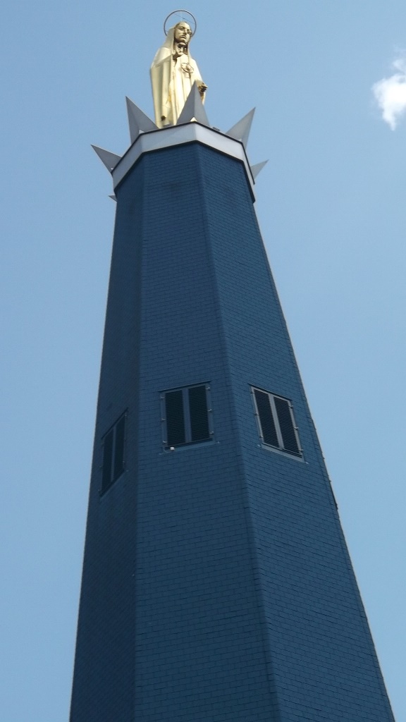 Soroksári Fatimai Szűzanya t. tornya  szoborral