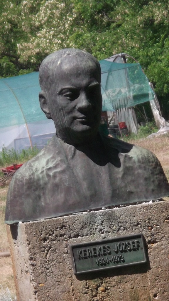 Kerekes József kertészmérnök mellszobra
